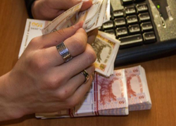  Средняя зарплата в Молдове перевалила за 330 евро, сообщают эксперты от власти 