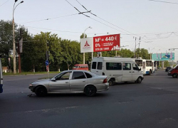 Четыре пассажира маршрутки №101 попали в больницу после утренней аварии