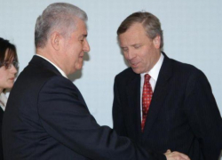 24 сентября 2004: Ястреб из НАТО посещает Молдову