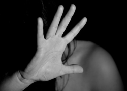 Пригласил в гости и заставил заниматься проституцией: приговор гражданину Албании вынесет молдавский суд