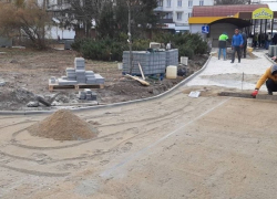 Сквер на улице Титулеску продолжает преображаться