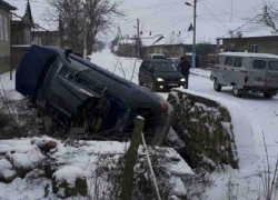 Мужчина погиб в перевернувшемся автомобиле в Тараклийском районе