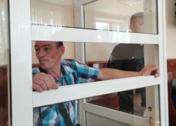 На 4 года посадили мужчину, который подрался с полицейским из-за снесенных агитационных палаток 