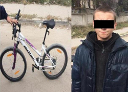 Серийного похитителя велосипедов у магазинов схватили в столице