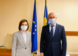 Санду решила поискать «выход из кризиса» вместе с Филипом