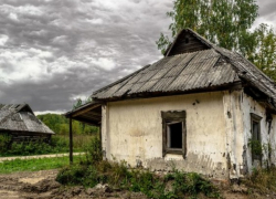 В Рыбнице на ребенка рухнул дом, который власти отказываются сносить из-за бюрократических бумажек