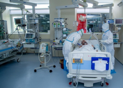 Медучреждения переходят на особый режим работы – больницы будут принимать только ковидников 