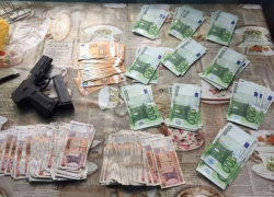 Дерзкая кража в Маркулештах: похищены два пистолета, золото и крупная сумма денег