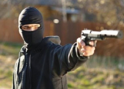 Молдавский микроавтобус обстреляли на трассе в Румынии после дорожного конфликта