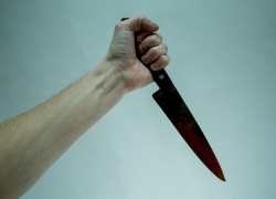 49-летнюю женщину порезал пьяный сожитель