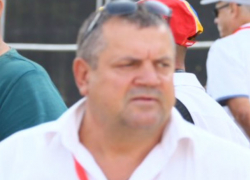 Агрессивный мужчина напал на журналиста  на ПВНС 