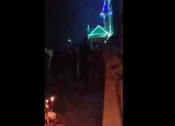 Священник из Отачь провел пасхальную службу под охраной карабинеров