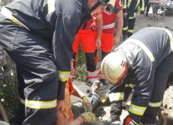 В Теленештах рабочего завалило землей – потребовалась помощь спасателей 