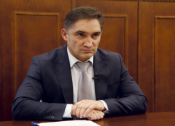 Стояногло расскажет депутатам про подвиги некоторых их коллег