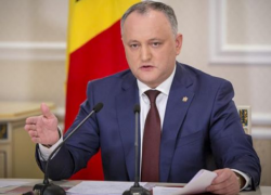 Президент Молдовы предложил провести досрочные парламентские выборы