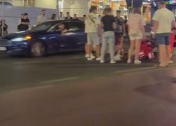 В Кишиневе велосипедист сбил 14-летнюю девочку на пешеходном переходе