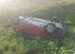 Две женщины оказались в больнице после того, как автомобиль ВАЗ перевернулся на крышу в Каушанском районе