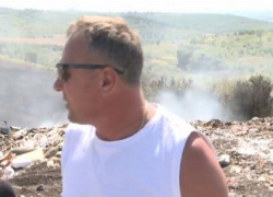 Свалка в селе Гратиешты горит уже две недели, люди покидают село из-за невыносимого запаха