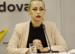 Марине Таубер разрешили выходить за хлебушком