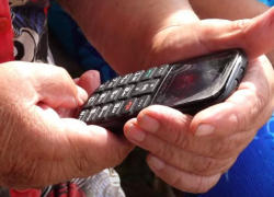 Брошенные на произвол судьбы, старики живут в селе без мобильной связи и стационарного телефона