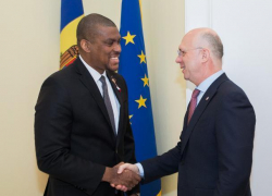 Премьер-министр Павел Филип провел встречу с послом США в Республике Молдова