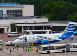 Гражданин Молдовы попытался вскрыть себе вены в одесском аэропорту