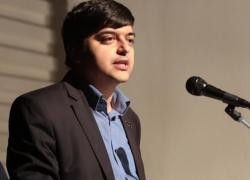 Вартанян – о консолидации левых сил: нас по отдельности просто перебьют