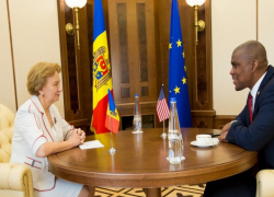 Зинаида Гречаный обсудила с Дереком Хоганом проблематику коронавируса