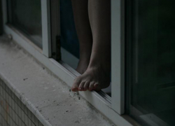 Смертельный прыжок из окна многоэтажки сделала жительница Тирасполя в День Победы 