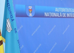 "Пилите, Шура, пилите". Два бывших директора госучреждений и мэр заключают сделки со своими родственниками