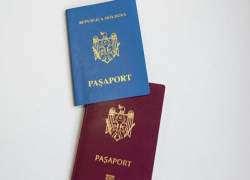 У многих чиновников отбирают дипломатические паспорта