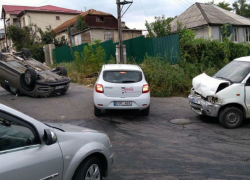 Массовое ДТП с переворотом автомобиля произошло на опасном перекрестке в Кишиневе