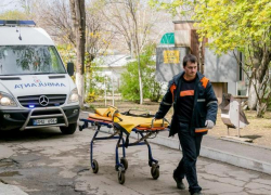 Житель Бельц оказался в реанимации, поссорившись с соседом из-за парковки 