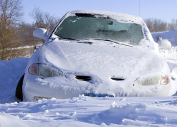 Под Флорештами подросток убил таксиста и уехал кататься на машине