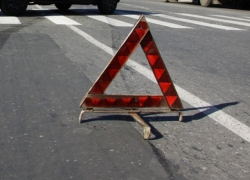 Молодого мужчину сбил автомобиль на пешеходном переходе на Ботанике