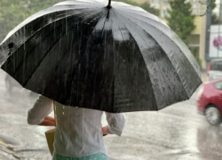 В Молдове все ещё желтый код из-за ливней и грозовых дождей