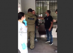 Хамство, как норма жизни: мужчина обрушился с оскорблениями на врача скорой помощи