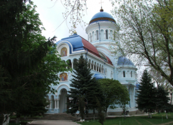 Неизвестные вломились ночью в здание Бельцкой епархии