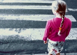 Женщина за рулем автомобиля Toyota сбила второклассницу в Бендерах