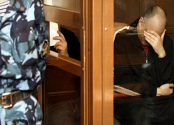 Налетчики, вооруженные электрошокером и дубиной, ограбили пенсионера в Ниспоренах