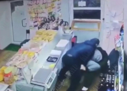 Мужчина отдубасил свою сожительницу за видео секса с любовником