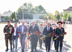 Социалисты возложили цветы к мемориальному комплексу «Вечность» 