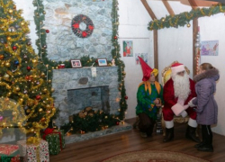 Дом Деда Мороза появился в центре Кишинева