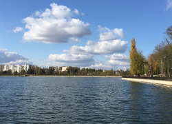 Паразиты и кишечные палочки. Эксперты предупреждают: купание в озерах Кишинева опасно для здоровья