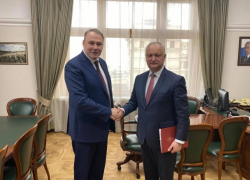 О развитии молдавско-российских отношений Игорь Додон и Петр Толстой говорили в Москве 