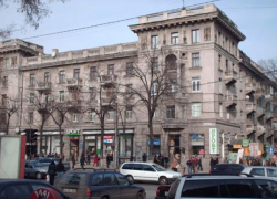 В центре Кишинева обрушились фрагменты жилого дома