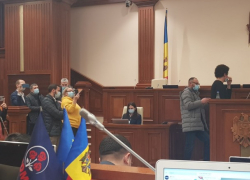 Перед уходом на каникулы парламент проголосовал за ряд важных законопроектов