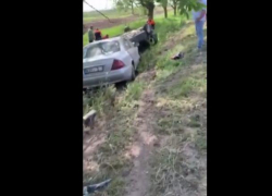 Возле Тудоры произошло серьёзное ДТП, одна из машин перевернулась на крышу