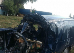 В груду металла превратился автомобиль, в котором погибла семья в Штефан-Водэ: ужасающие фото