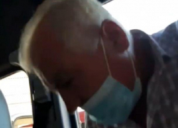 Перенесшая операции девушка обвинила водителя рейсового микроавтобуса в дискриминации